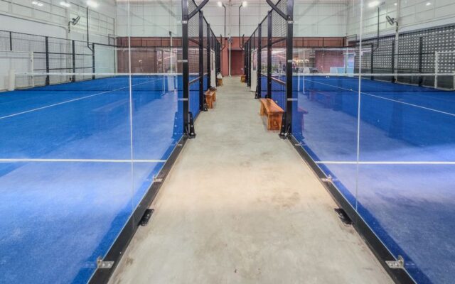 Die richtige Padel-Ausrüstung: Schläger, Schuhe, Bekleidung